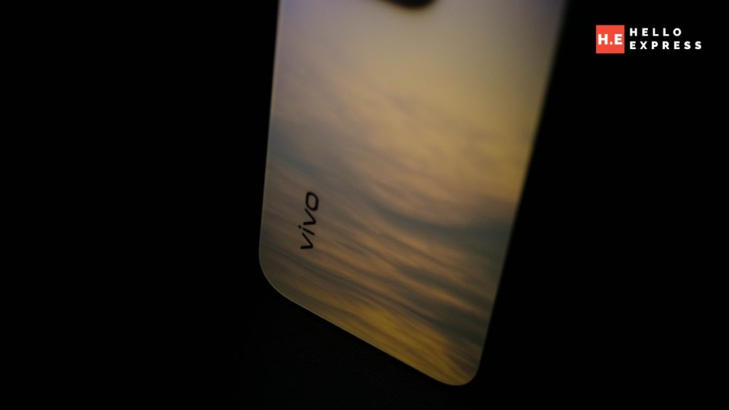 vivo V70