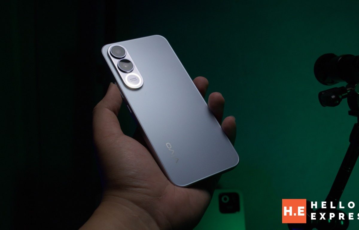 image of vivo V70 FE Review: 7,000mAh, 200MP, and One Honest Camera Caveat - HelloExpress - 1