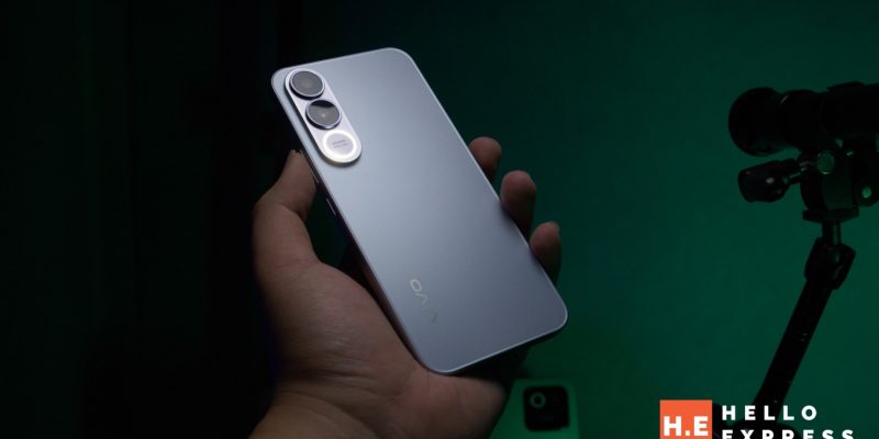 image of vivo V70 FE Review: 7,000mAh, 200MP, and One Honest Camera Caveat - HelloExpress - 1