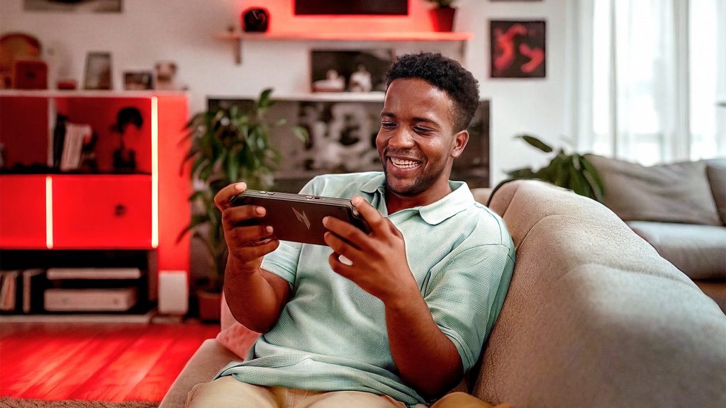 image of Acer Predator Helios 18 AI Leads New Gaming Lineup with RTX 5090 and 6th Gen AeroBlade - HelloExpress - 9
