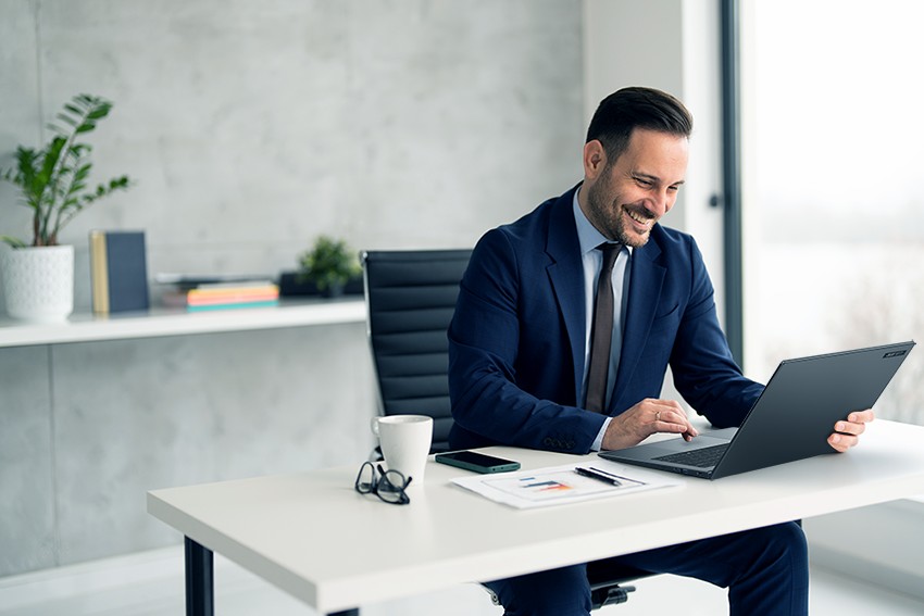 image of Acer Unveils TravelMate P6 14 AI — Sub-1kg Business Laptop with 30-Hour Battery - HelloExpress - 4