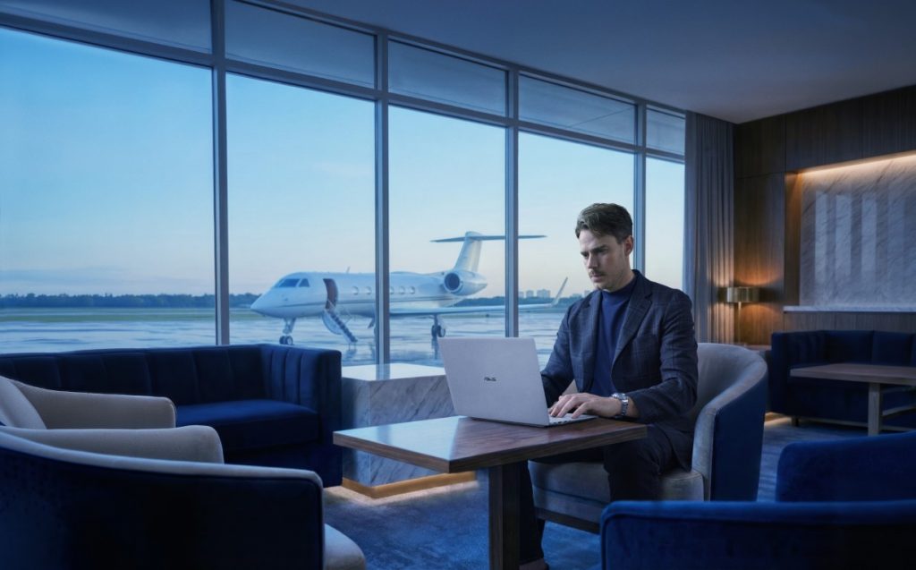 image of ASUS ExpertBook Ultra Lands in Malaysia — The Sub-1kg Flagship with 50W Performance - HelloExpress - 8