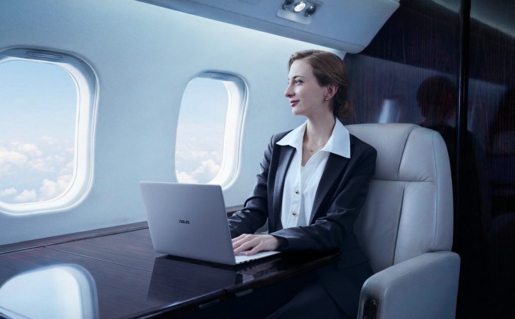 image of ASUS ExpertBook Ultra Lands in Malaysia — The Sub-1kg Flagship with 50W Performance - HelloExpress - 10
