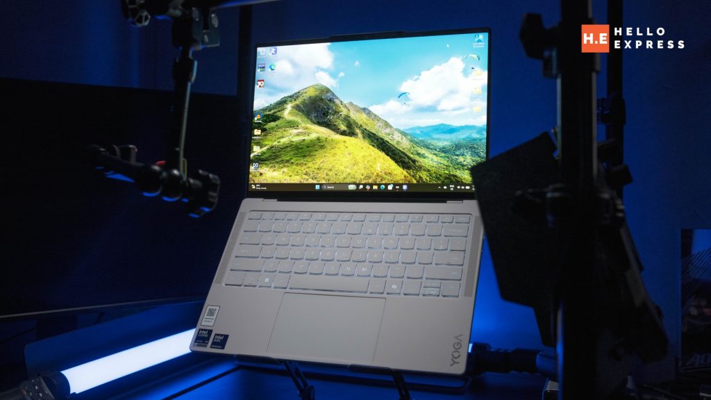 Lenovo Yoga Slim 7i Ultra Aura Edition Review: The Executive Laptop That Runs Its Own AI 10 Lenovo Yoga Slim 7i Ultra Aura Edition