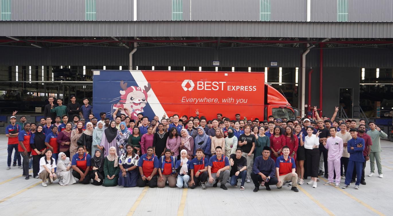 BEST Express Malaysia Posts 490% Month-on-Month Growth in Large-Parcel Shipments 4 BEST Express Malaysia team