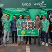 Grab × Visit Malaysia 2026 5-Star Eats mural launch event with bear mascots and Tourism Malaysia officials
