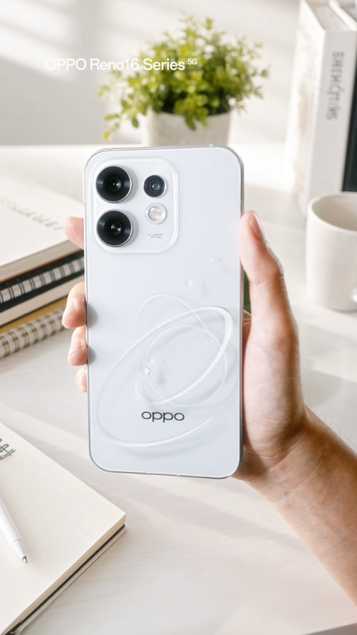 OPPO Reno16 Series Debuts HoloVerse 3D Technology — Pop White Variant Brings Naked-Eye 3D Planet Design to Malaysian Market on 8 July 5 OPPO Reno16 Pop White in hand showing the 3D design