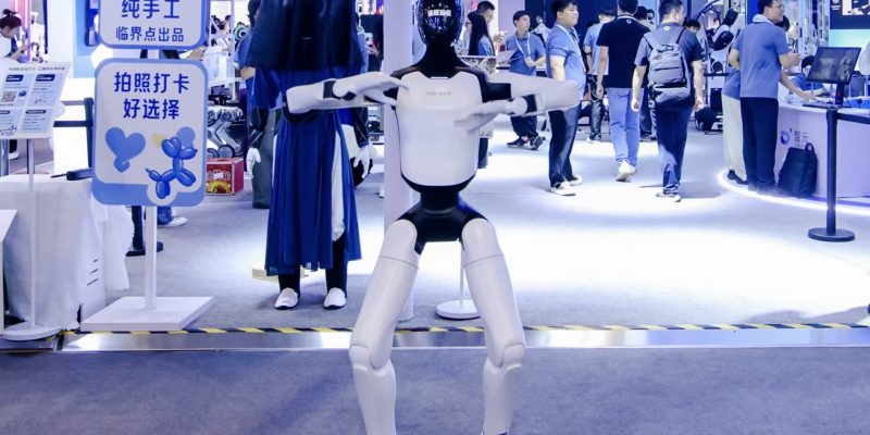 image of AGIBOT Debuts A3 Ultra Humanoid and G2 Max Industrial Robot at WAIC 2026 - HelloExpress - 1