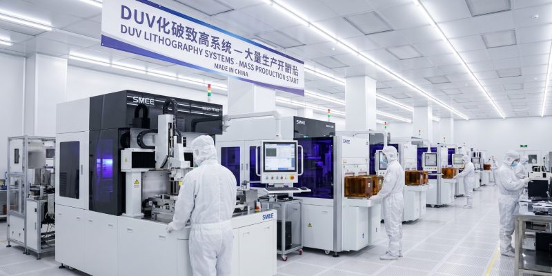 China Mass-Produces Homegrown DUV Lithography Machines in Direct Shot at ASML 1 image of China Mass-Produces Homegrown DUV Lithography Machines in Direct Shot at ASML - HelloExpress - 1