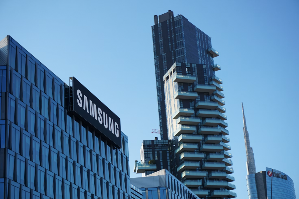 Samsung Foundry Targets Doubling 2nm Design Wins in 2026 as Broadcom Talks Advance 2 image of Samsung Foundry Targets Doubling 2nm Design Wins in 2026 as Broadcom Talks Advance - HelloExpress - 2
