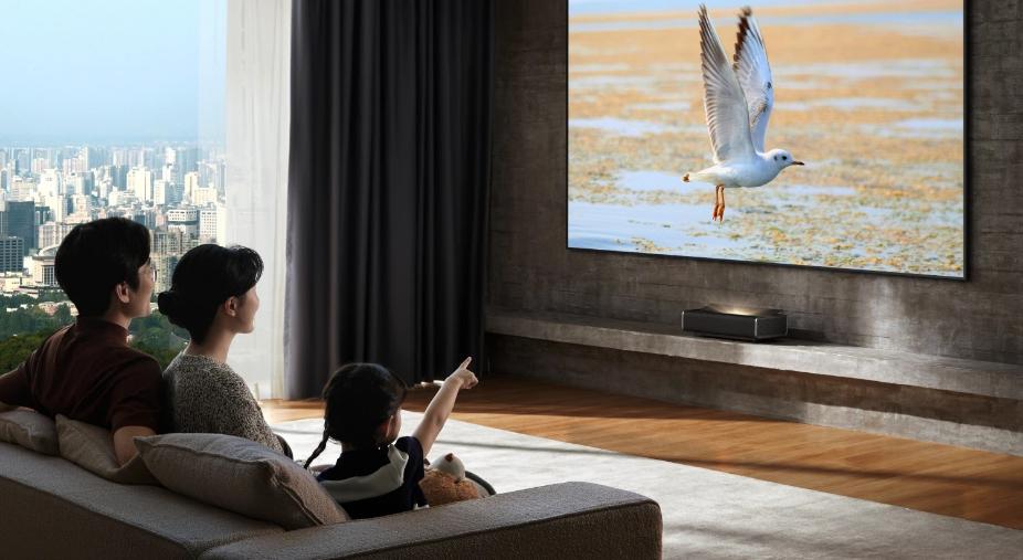 XGIMI Smart Projectors Finally Land in Malaysia with Cinema-Grade Lineup 7 XGIMI Elfin Flip Plus projector