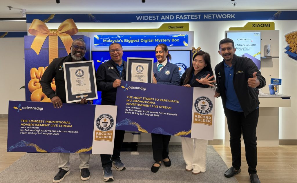 image of CelcomDigi Sets Two Guinness World Records with 42-Hour Mega Gegar 20 Juta Livestream - HelloExpress - 4