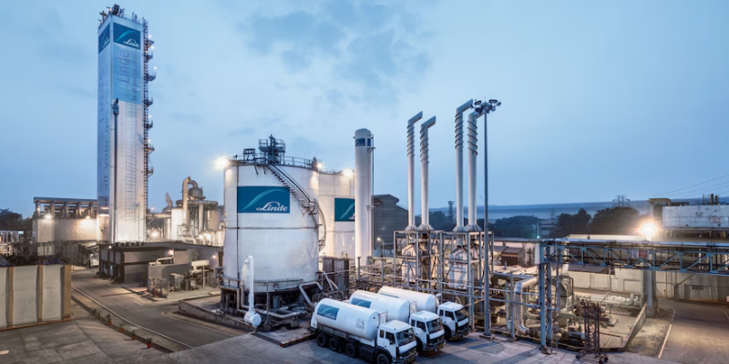 Linde Pours US$1 Billion Into Phoenix Industrial Gas Complex For New US Semiconductor Fabs 1 image of Linde Pours US$1 Billion Into Phoenix Industrial Gas Complex For New US Semiconductor Fabs - HelloExpress - 1