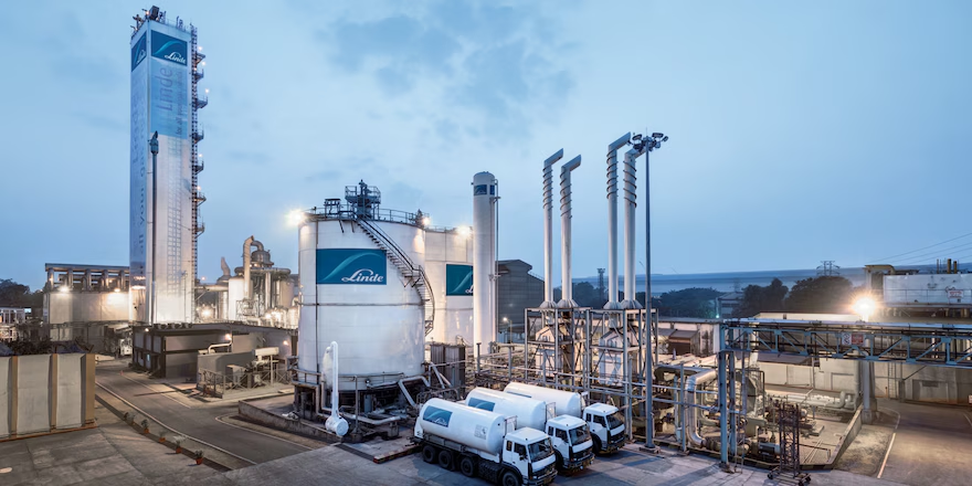 image of Linde Pours US$1 Billion Into Phoenix Industrial Gas Complex For New US Semiconductor Fabs - HelloExpress - 1