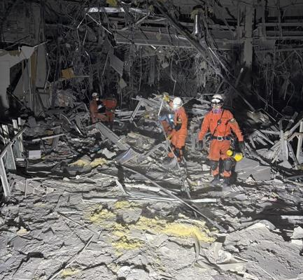 image of Kumamoto Quake Disrupts Japan Semiconductor Hub, Rattles Asia Chip Supply Chain - HelloExpress - 1