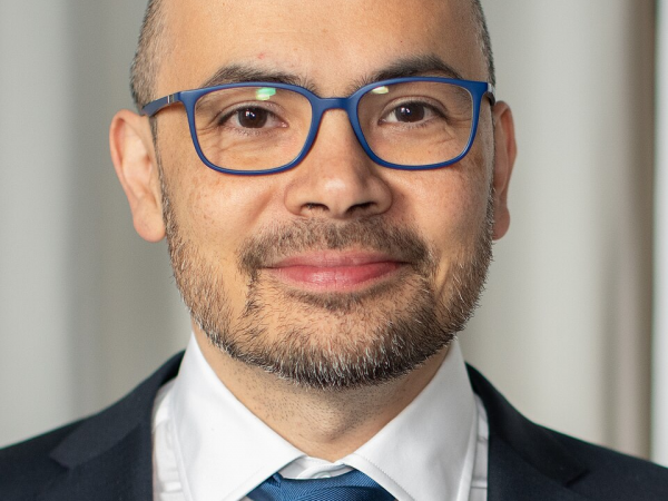 image of Demis Hassabis Steps Down as DeepMind CEO, Becomes Chairman and Alphabet Chief Scientist - HelloExpress - 9