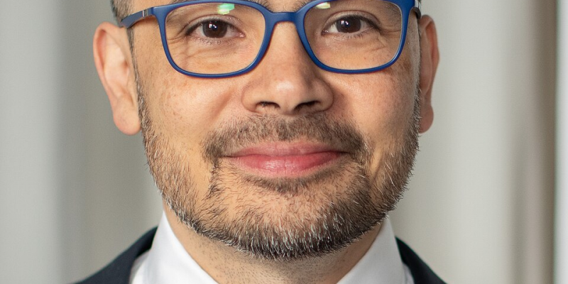 image of Demis Hassabis Steps Down as DeepMind CEO, Becomes Chairman and Alphabet Chief Scientist - HelloExpress - 1