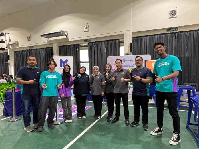 image of MyDIGITAL Corporation and Petrosains Bring AI and STEM Education to Sarawak Indigenous Communities - HelloExpress - 2