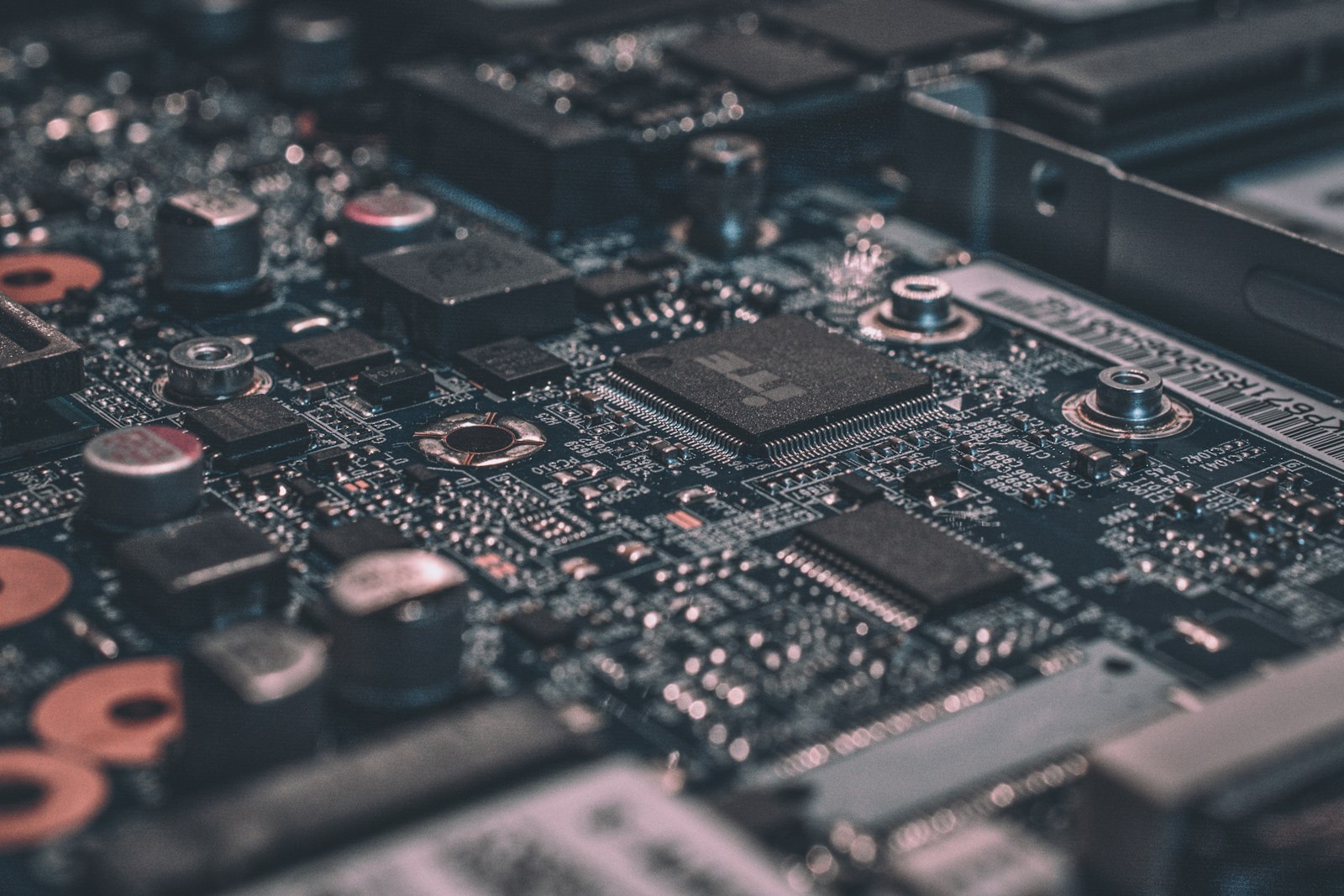 Celestica Plans to Hire More Than 2,100 New Employees in Malaysia to Support AI Infrastructure Growth 4 High-tech manufacturing facility for AI infrastructure and data centre hardware