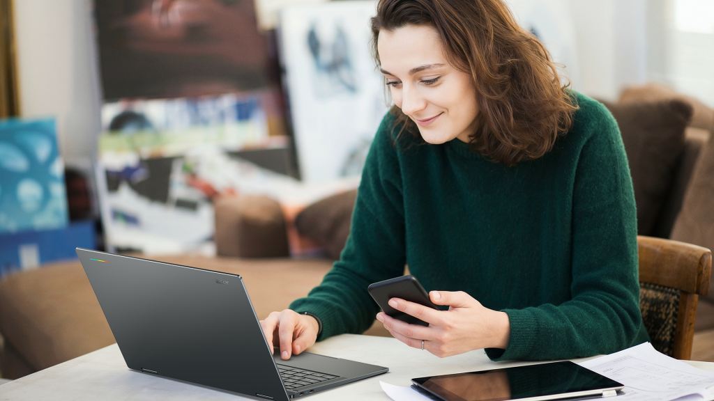 Acer Debuts Googlebook 14 — The Industry’s First Convertible Googlebook, Built For Gemini Intelligence 5 image of Acer Debuts Googlebook 14 — The Industry’s First Convertible Googlebook, Built For Gemini Intelligence - HelloExpress - 5
