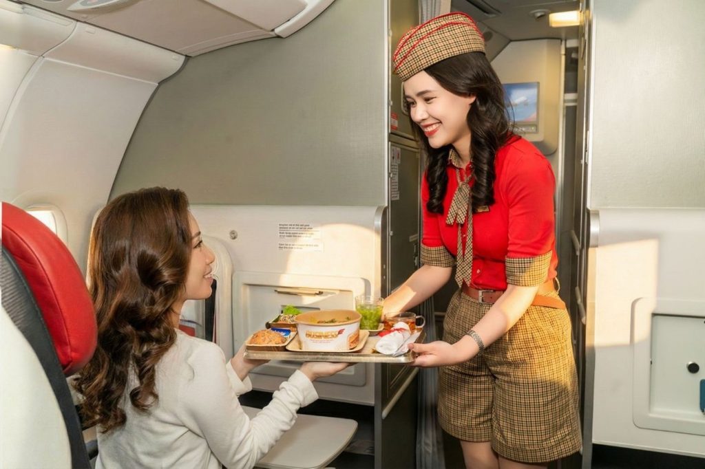 image of Vietjet 9.9 Sale: KL–Vietnam Eco Fares From RM268, Plus 22% Off Deluxe - HelloExpress - 5