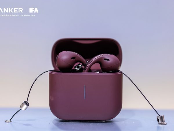 Anker soundcore AeroClip 2 burgundy red case front view IFA Berlin 2026