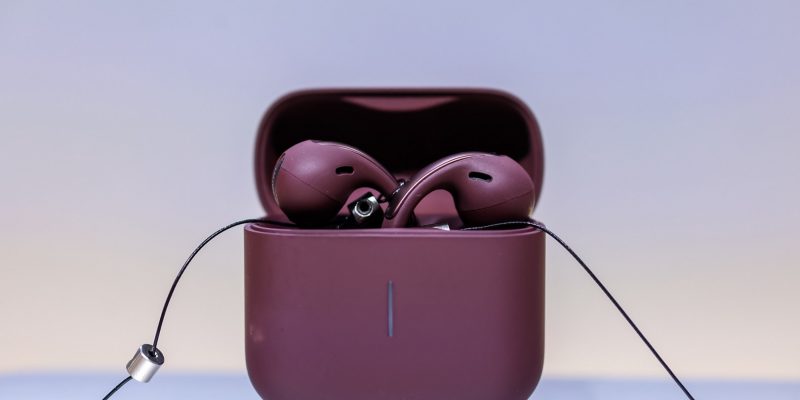 Anker soundcore AeroClip 2 Open-Ear Earbuds Land In Malaysia 28 September With Burgundy Red Colourway And iPhone 18 Tie-In 1 Anker soundcore AeroClip 2 burgundy red case front view IFA Berlin 2026
