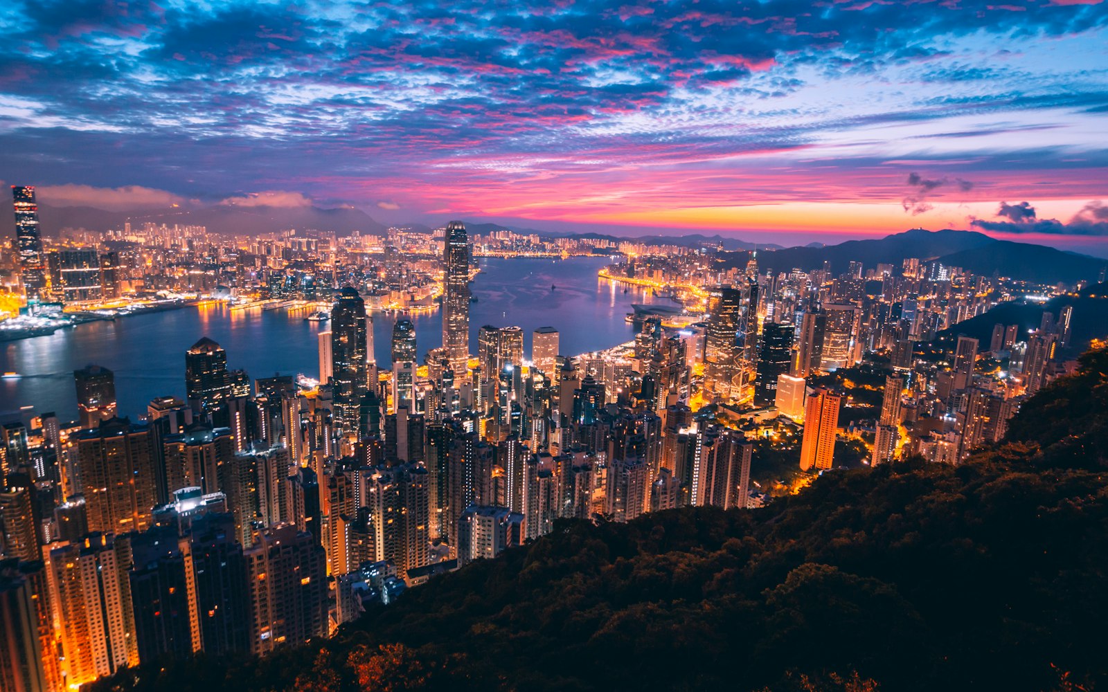 Hong Kong Old Town Central skyline travel guide